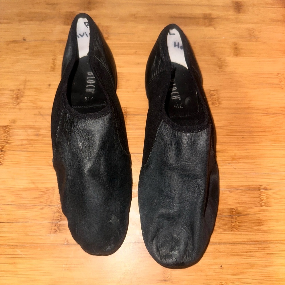 Bloch Women’s Dance Shoes Size 7.5